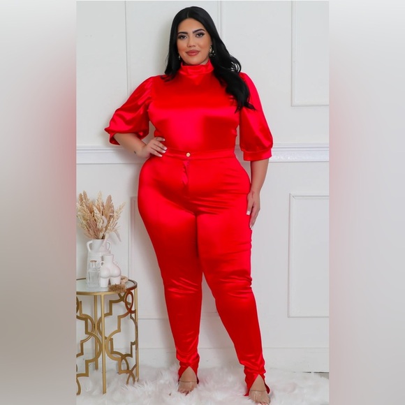 Red Satin Set - Picture 3 of 5